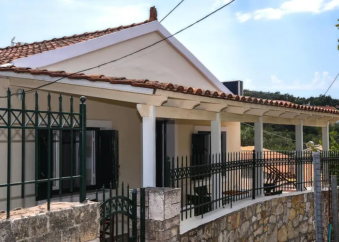 Tem House By About Paxos *